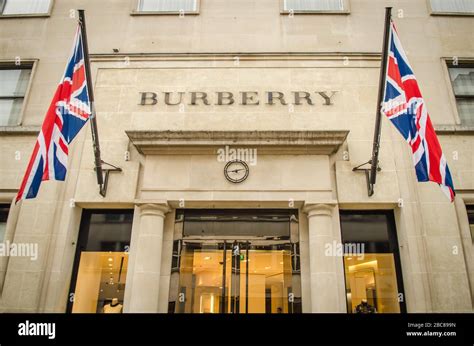 ist burberry eine luxusmarke